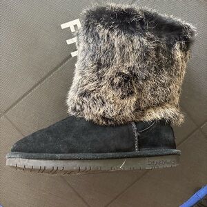 BearPaw Women's Black and Gray Fur Boots